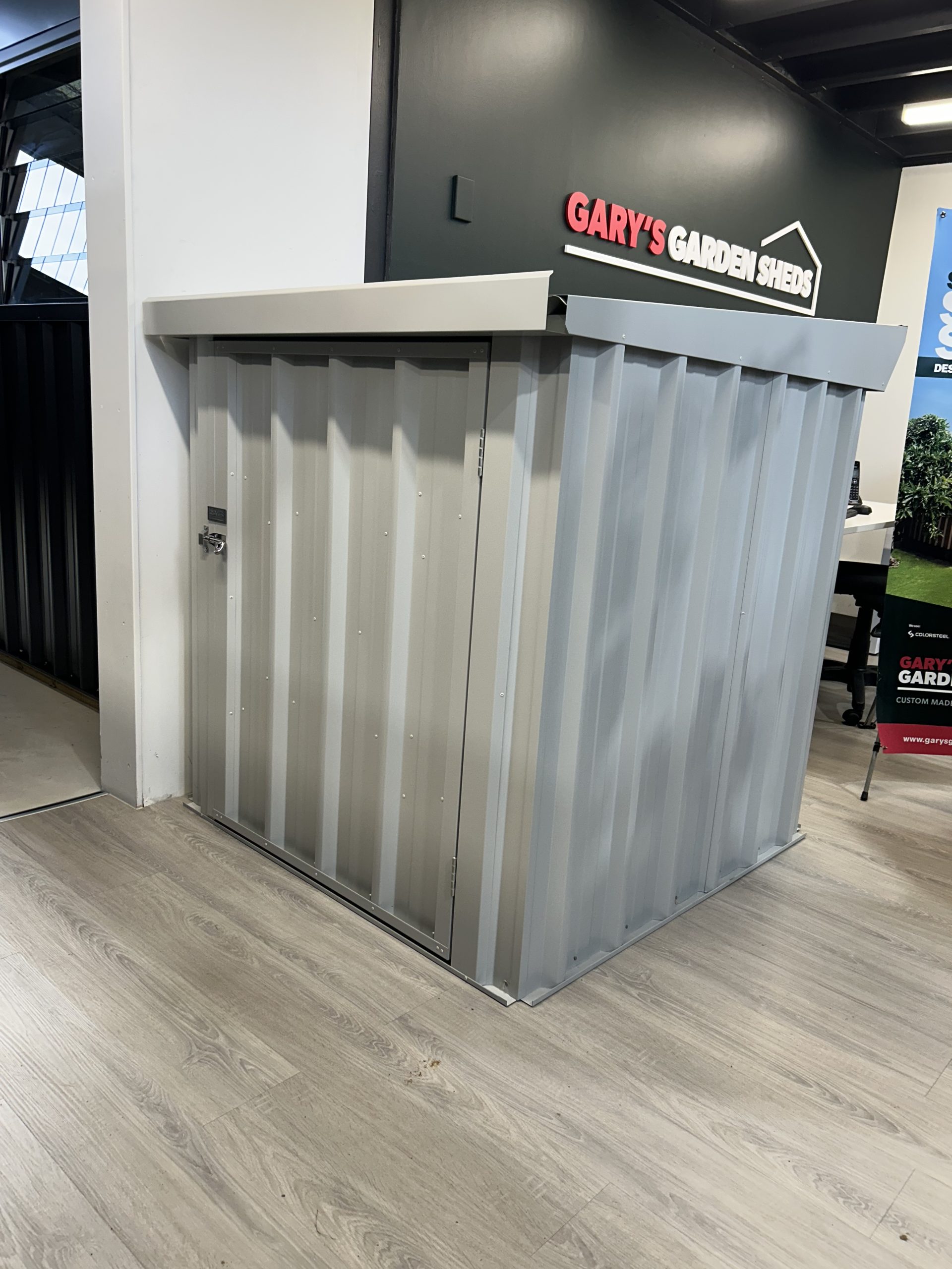 Gull Grey Full, 1.2x1.2, Low, Hinge, Lean to rev. 20250514